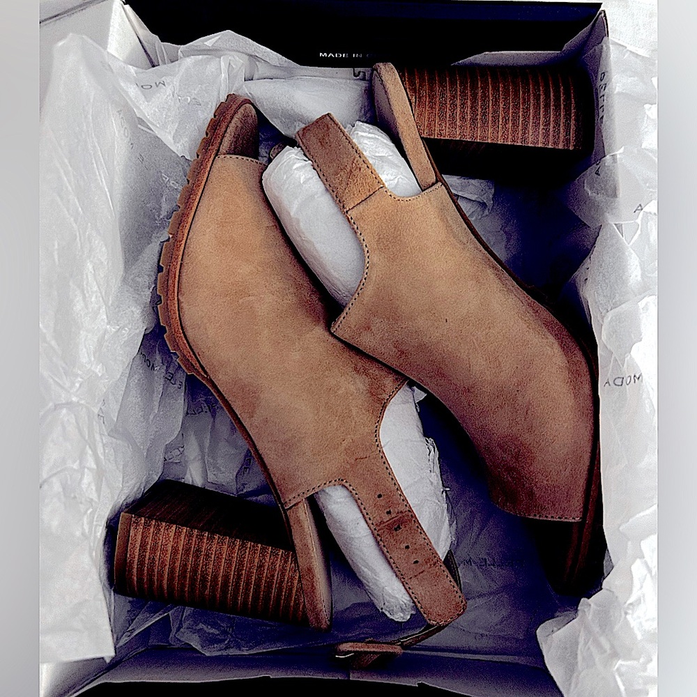 Pelle Moda New size 9